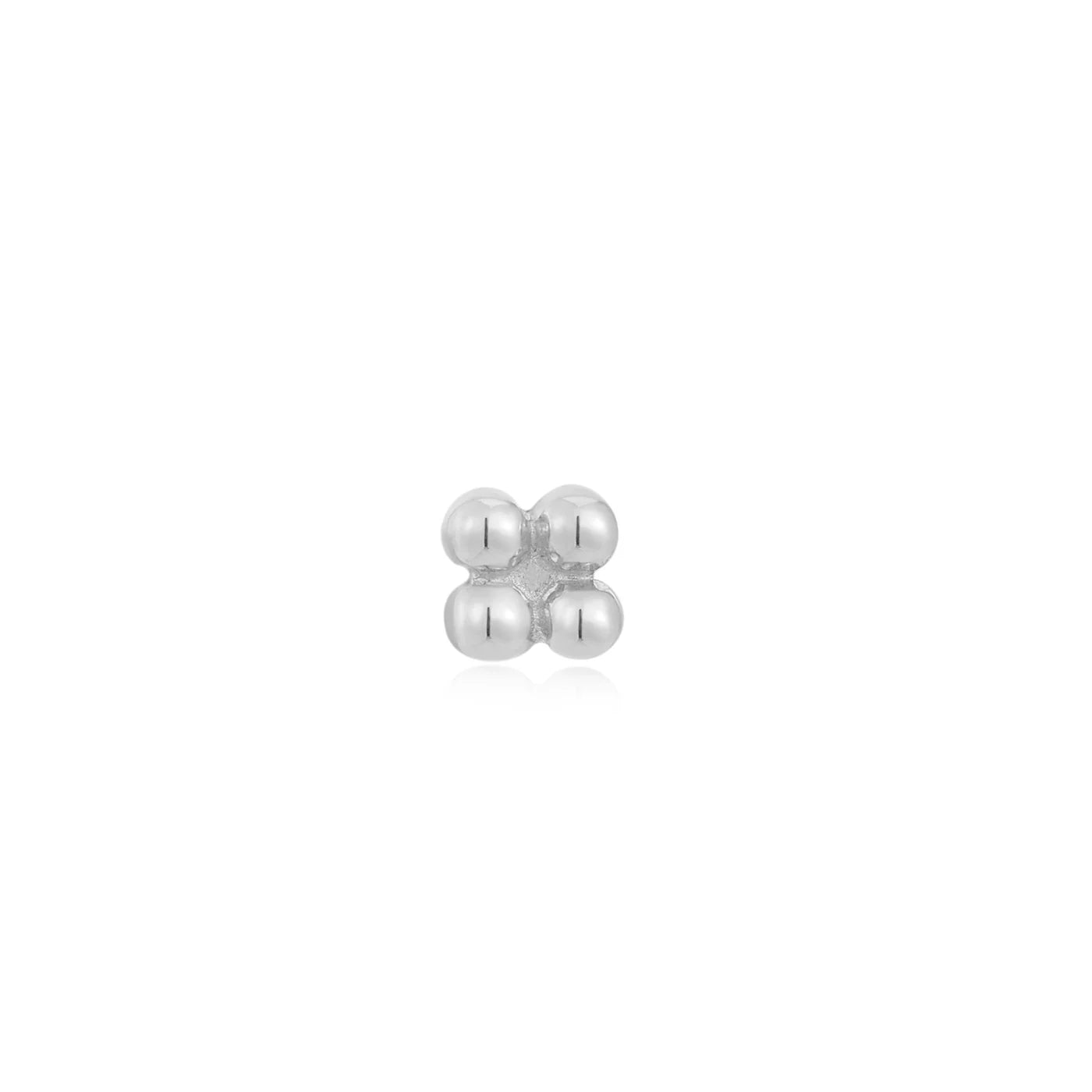 Verfijnde 4 Bead Square piercing van Ember van 14k massief witgoud, een subtiele cluster van vier gouden bolletjes.